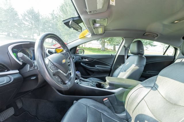 Used 2017 Chevrolet Volt LT w/ Comfort Package FWD image 10