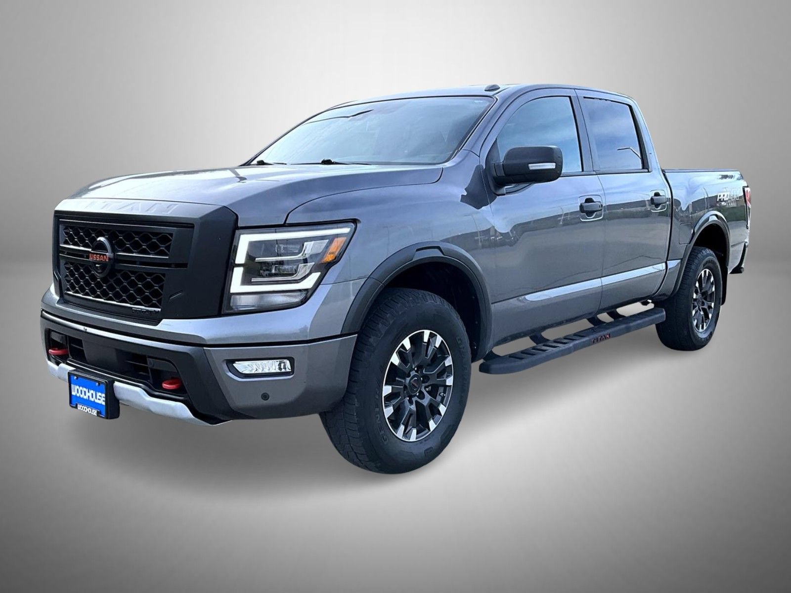 Used 2021 Nissan Titan PRO-4X w/ Pro-4x Convenience Package AWD/4WD image 1