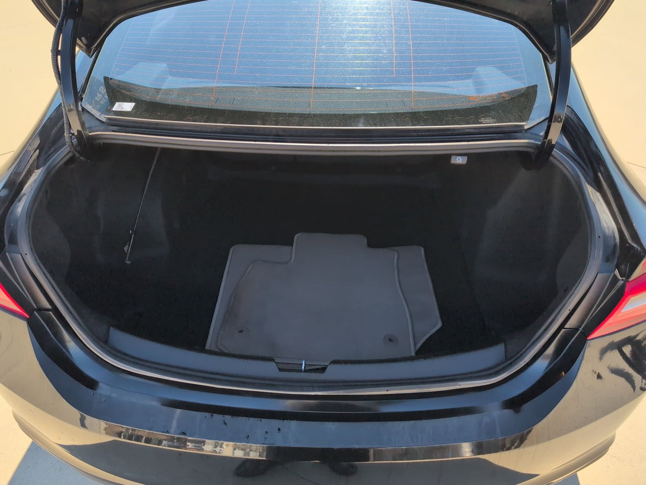 Used 2022 Chevrolet Malibu LS image 30