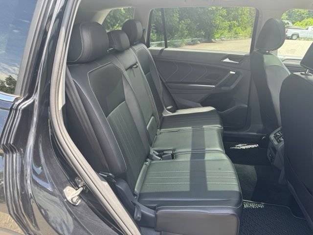 Used 2024 Volkswagen Tiguan SE AWD/4WD image 19