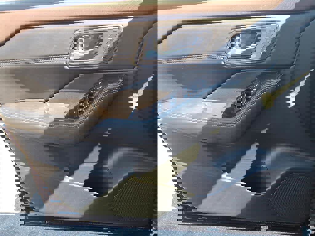 Certified 2023 Nissan Rogue SL w/ SL Premium Package image 15