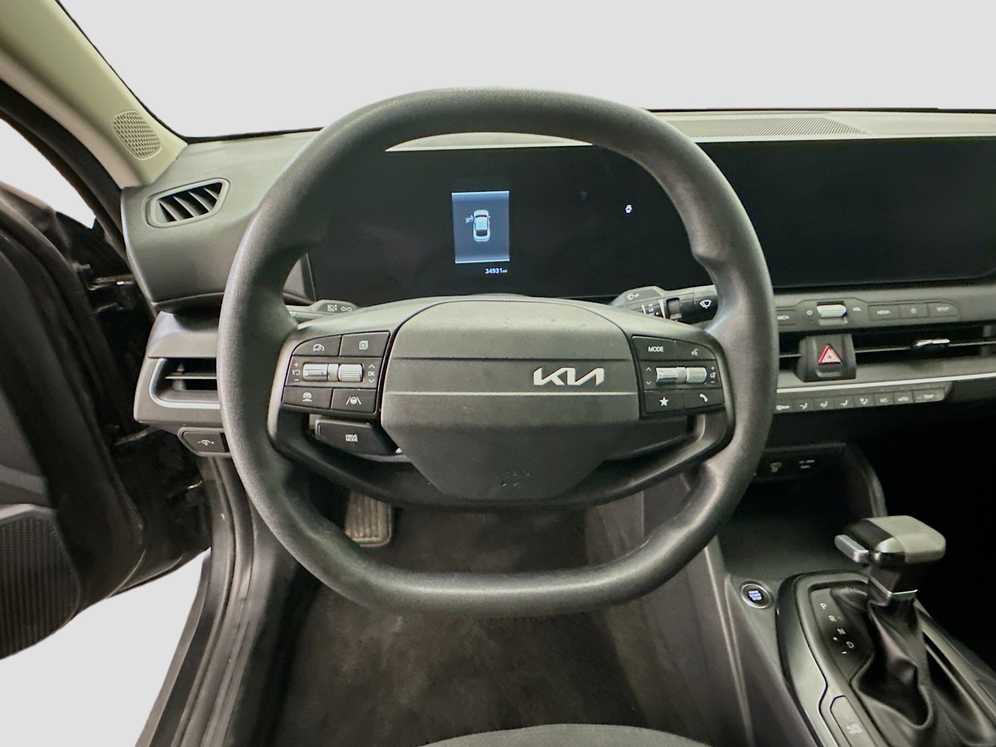 Used 2025 Kia K4 LXS image 18