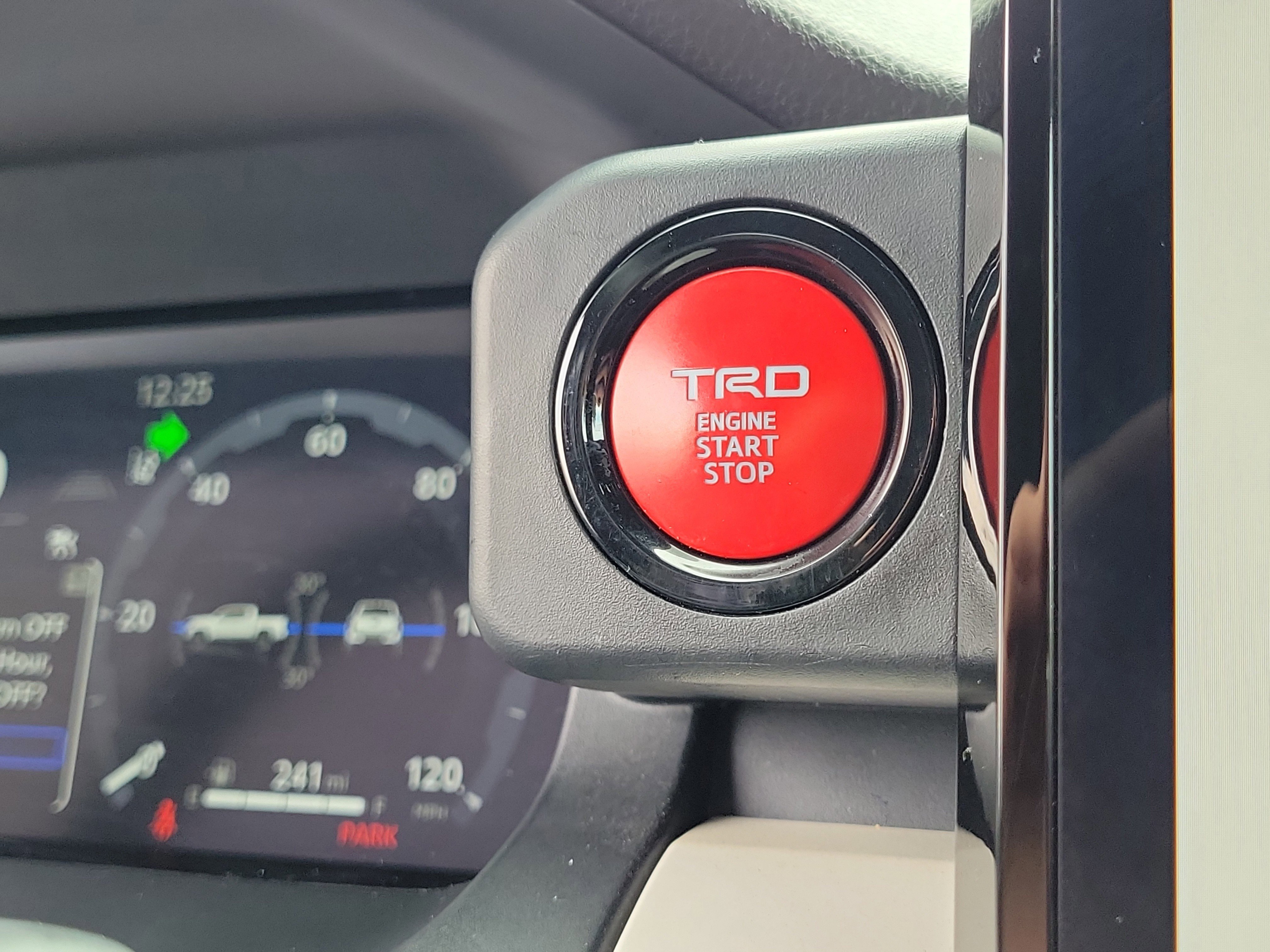 Used 2024 Toyota Tacoma TRD Off-Road image 28