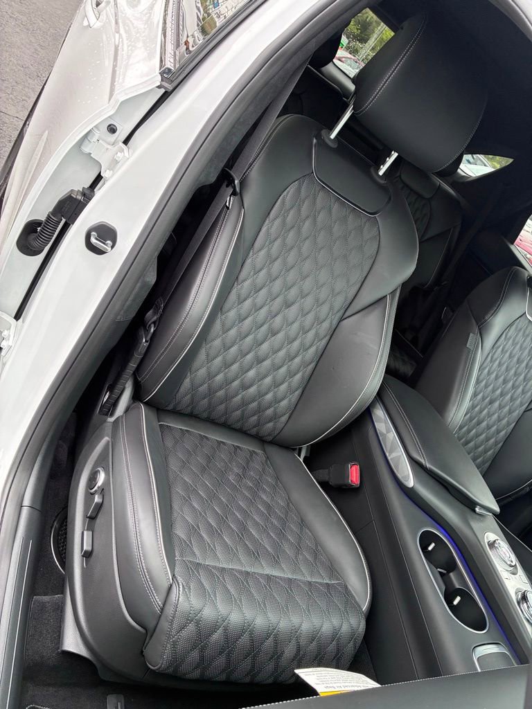 Used 2025 Genesis GV70 3.5T Sport w/ Sport Advanced Package AWD/4WD image 22