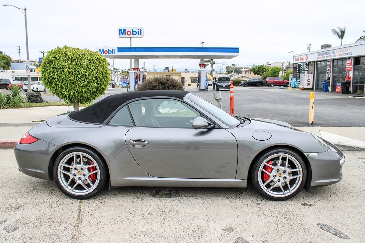 Used 2010 Porsche 911 Carrera S RWD image 39