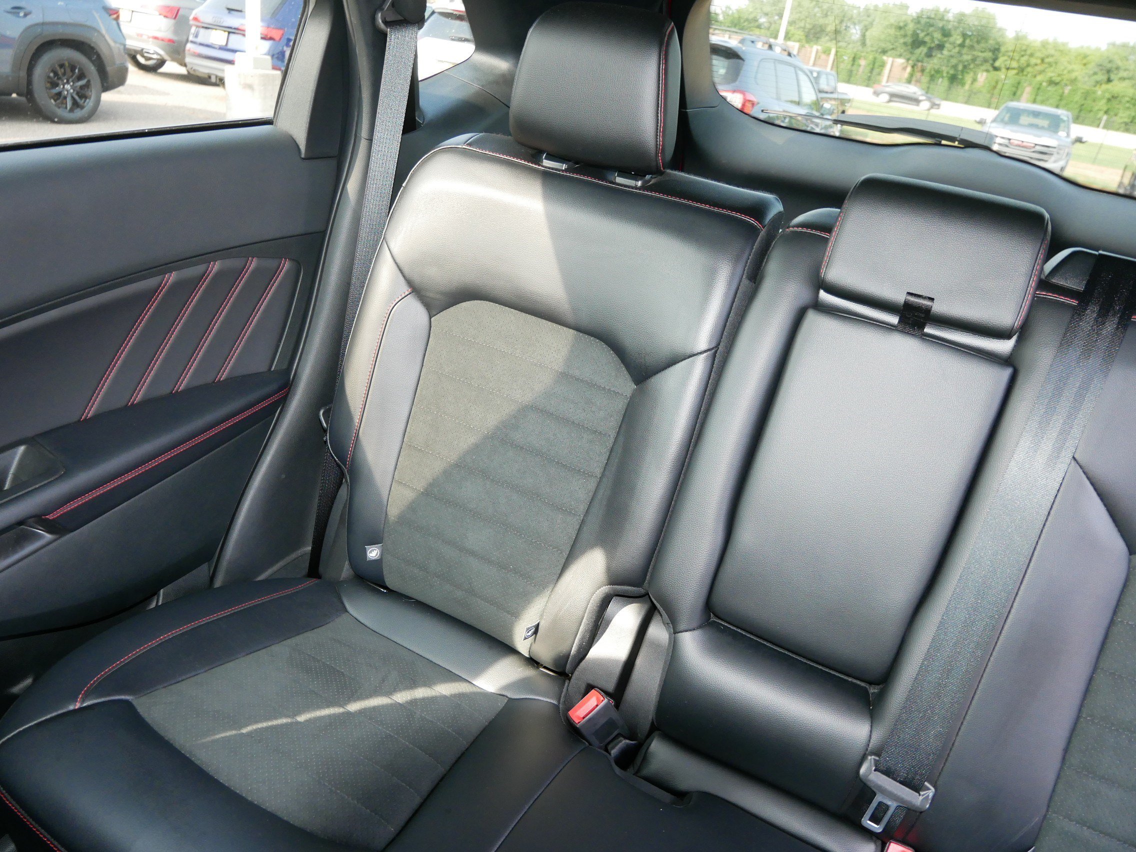 Used 2023 Ford Edge ST-Line w/ Class II Trailer Tow Package AWD/4WD image 12