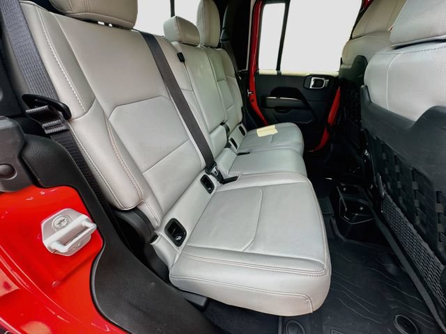 Used 2023 Jeep Gladiator Mojave w/ Trailer Tow Package AWD/4WD image 29