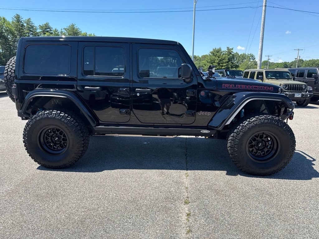 Used 2025 Jeep Wrangler Unlimited Rubicon AWD/4WD image 6
