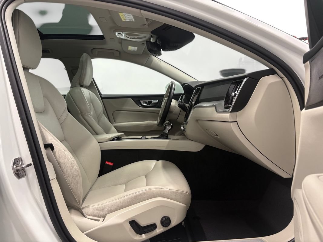 Used 2022 Volvo V60 T5 Cross Country w/ Climate Package AWD/4WD image 14