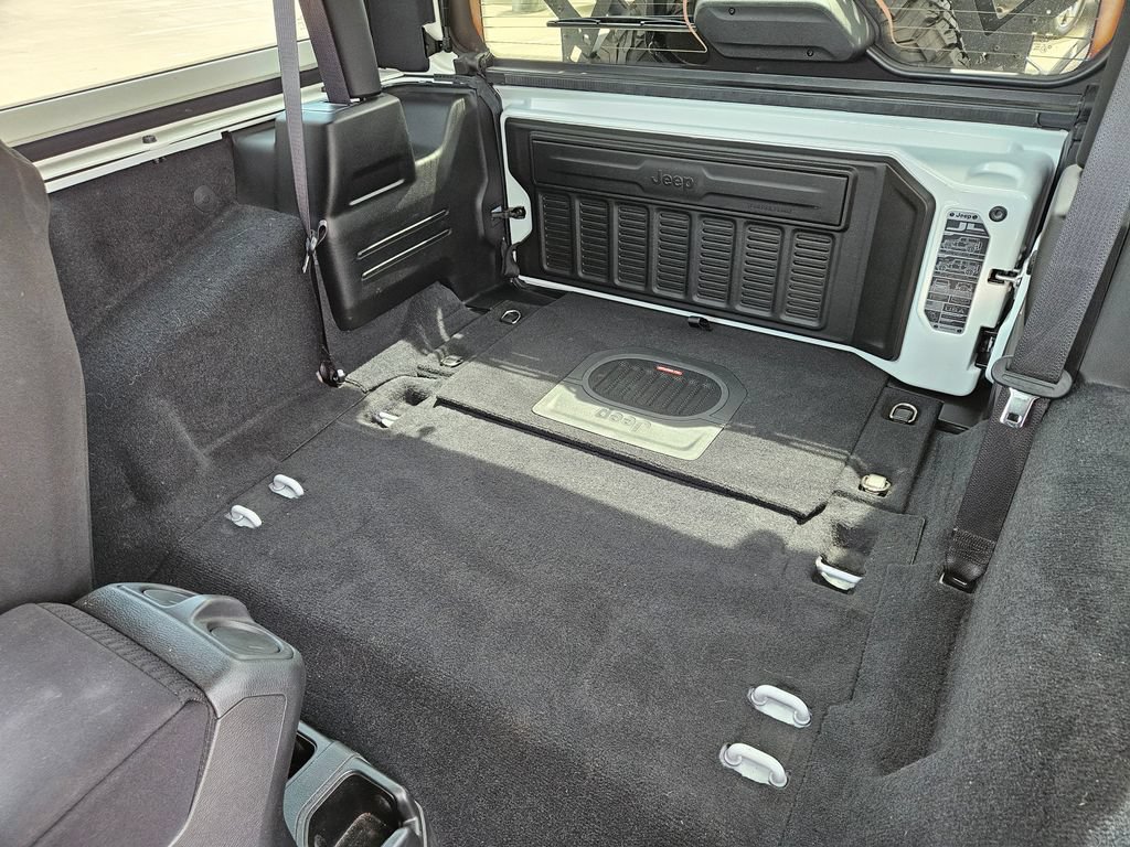 Used 2022 Jeep Wrangler Rubicon AWD/4WD image 28