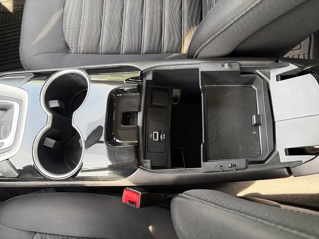 Used 2016 Ford Fusion SE FWD image 29