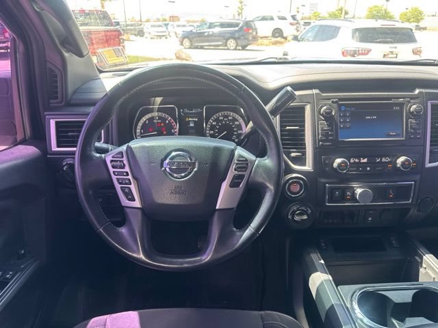 Used 2018 Nissan Titan XD AWD/4WD image 15