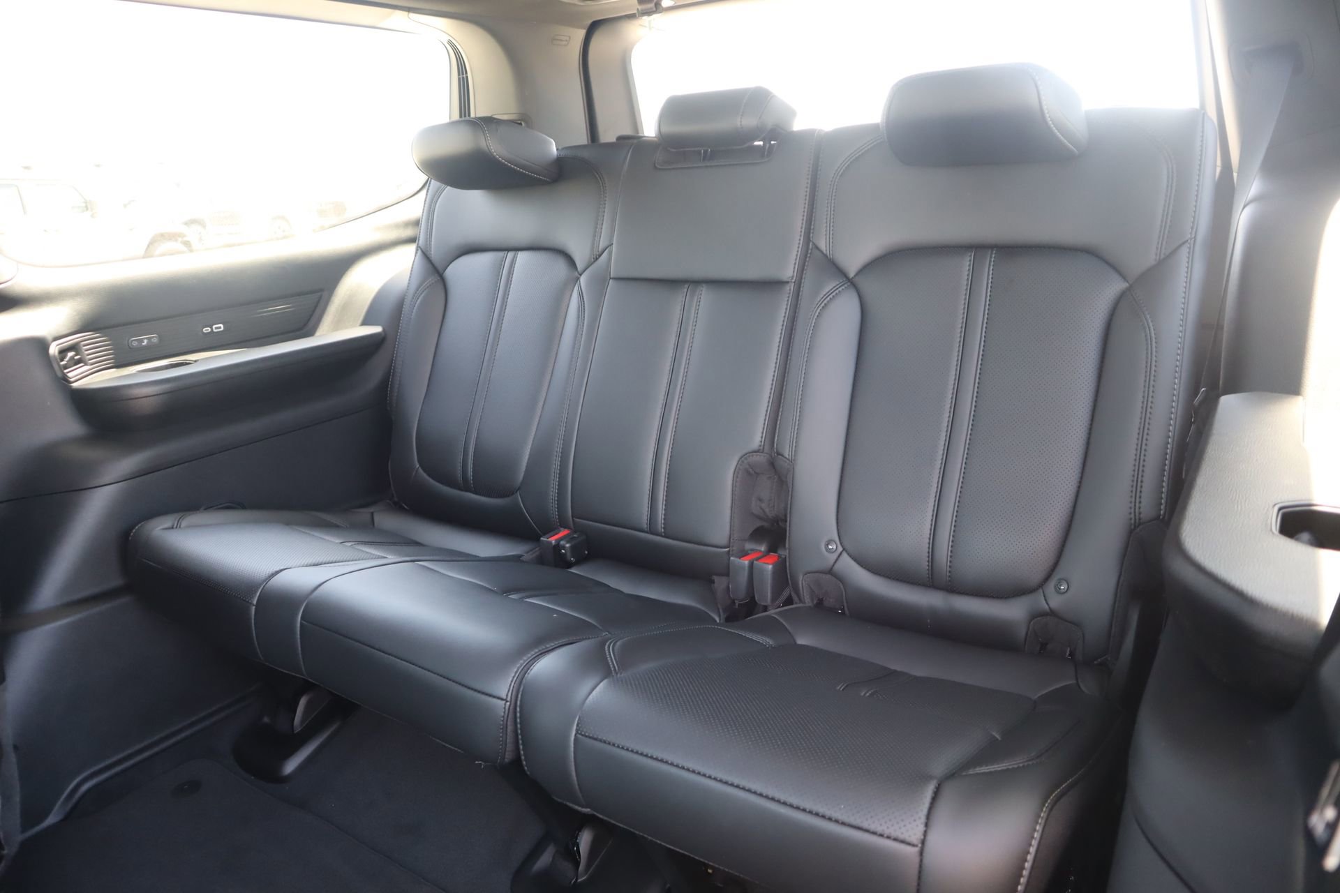 New 2026 Jeep Grand Wagoneer 4WD image 14