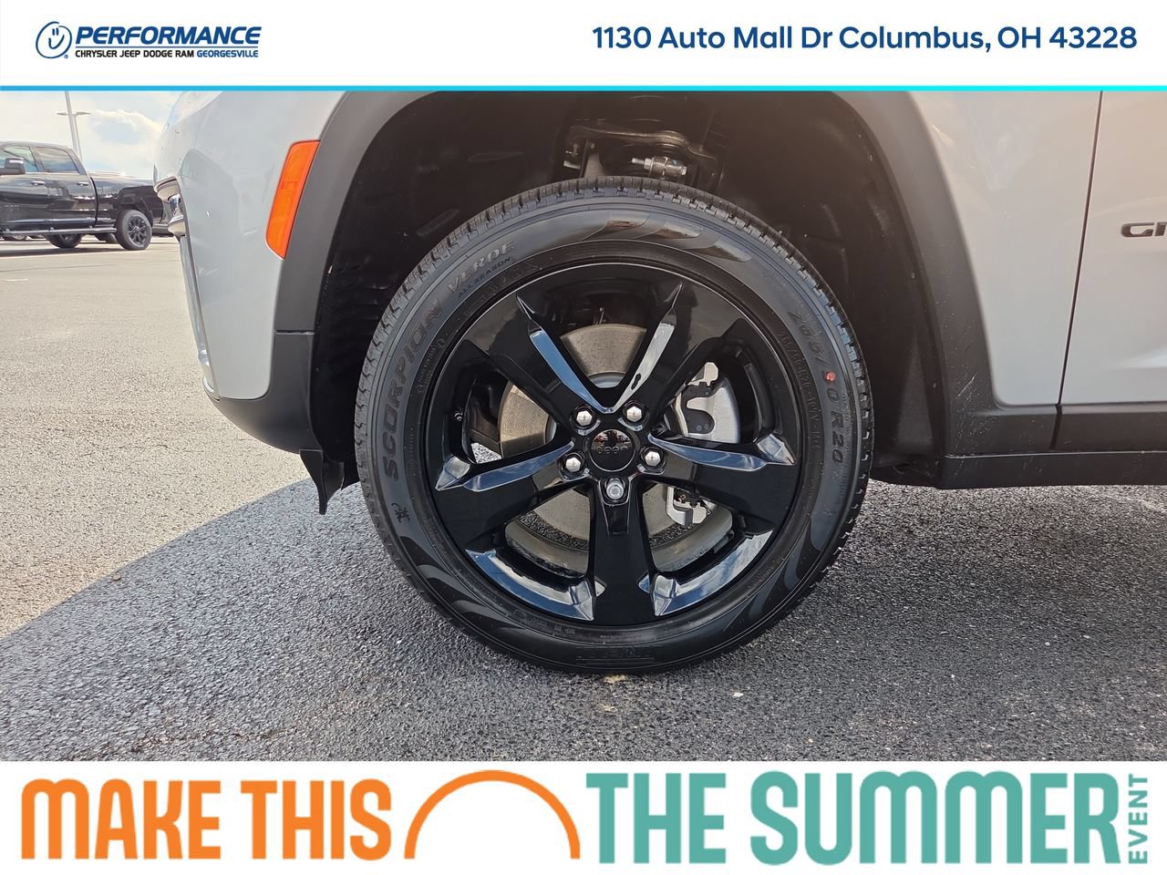 New 2026 Jeep Grand Cherokee L Limited w/ Limited Altitude Package AWD/4WD image 9