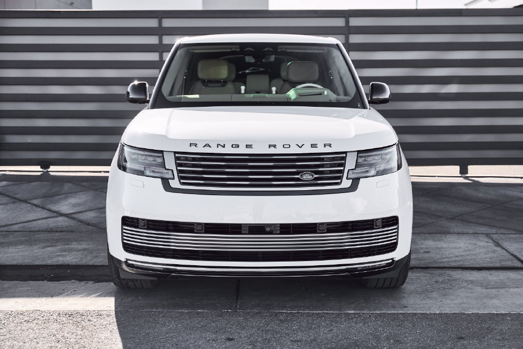 Used 2024 Land Rover Range Rover SV AWD/4WD image 14