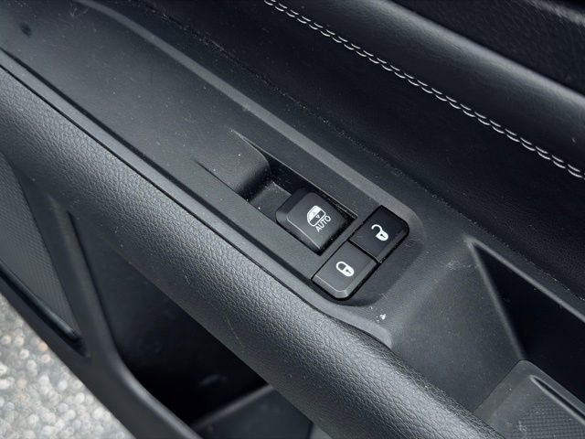 Used 2023 Jeep Compass Latitude w/ Convenience Group AWD/4WD image 15