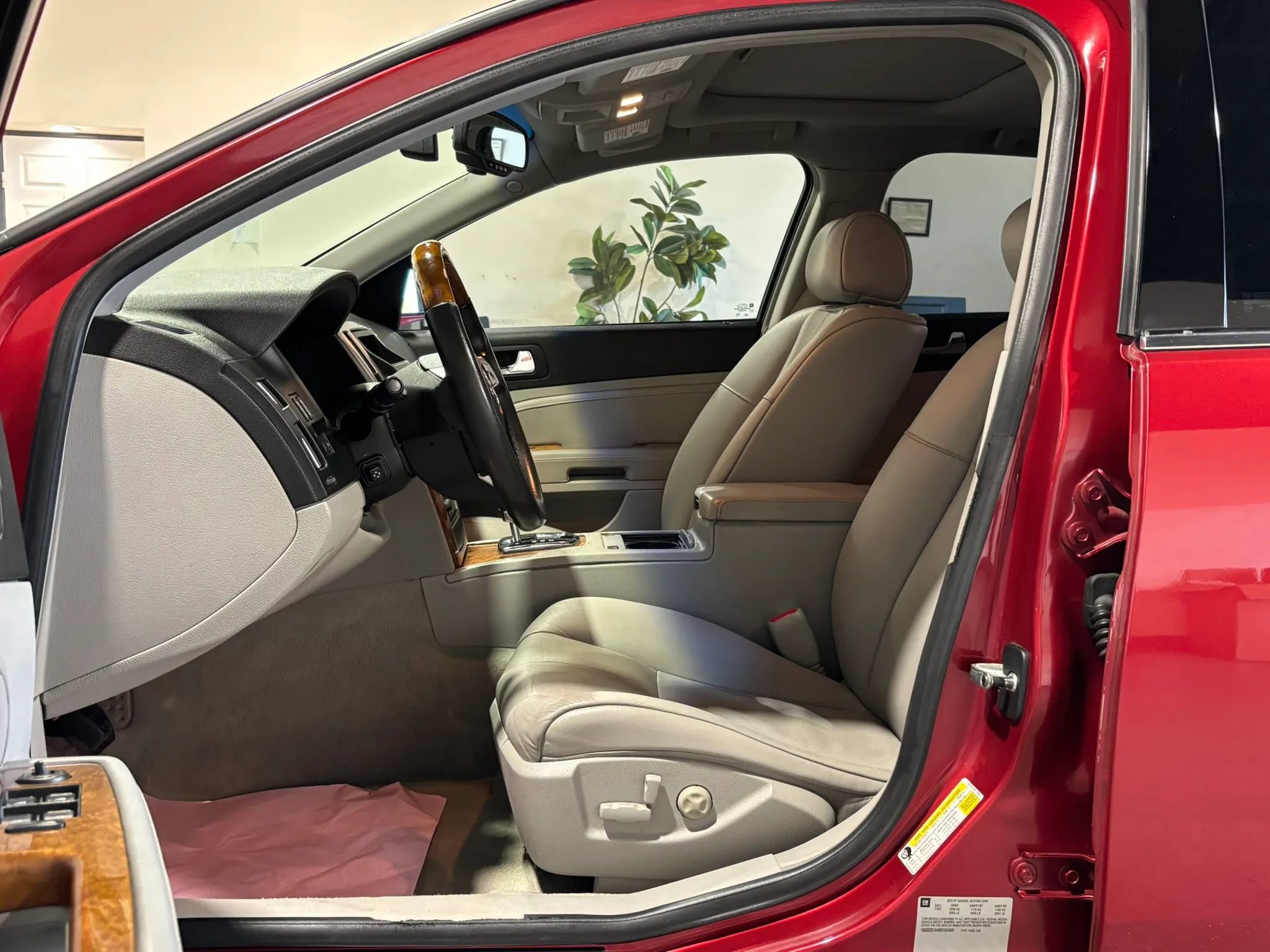 Used 2008 Cadillac STS V8 w/ Preferred Equipment Group image 9