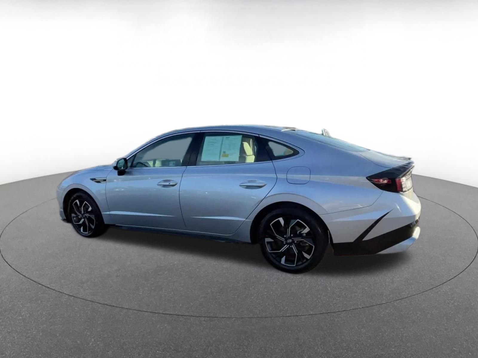 Used 2025 Hyundai Sonata SEL image 10