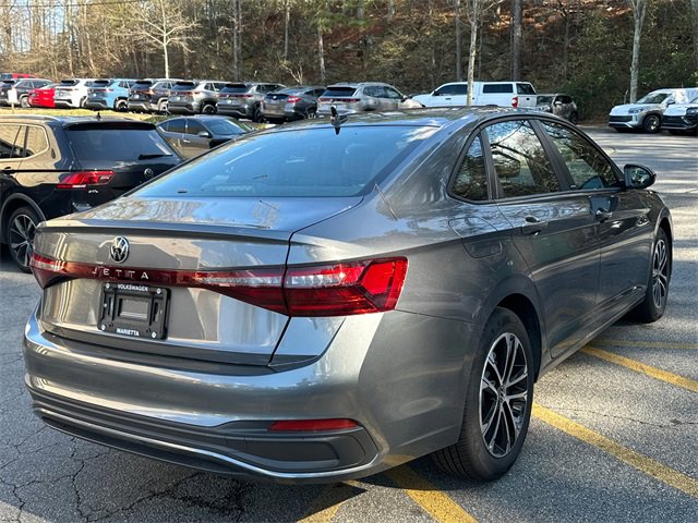 Used 2025 Volkswagen Jetta Sport image 5