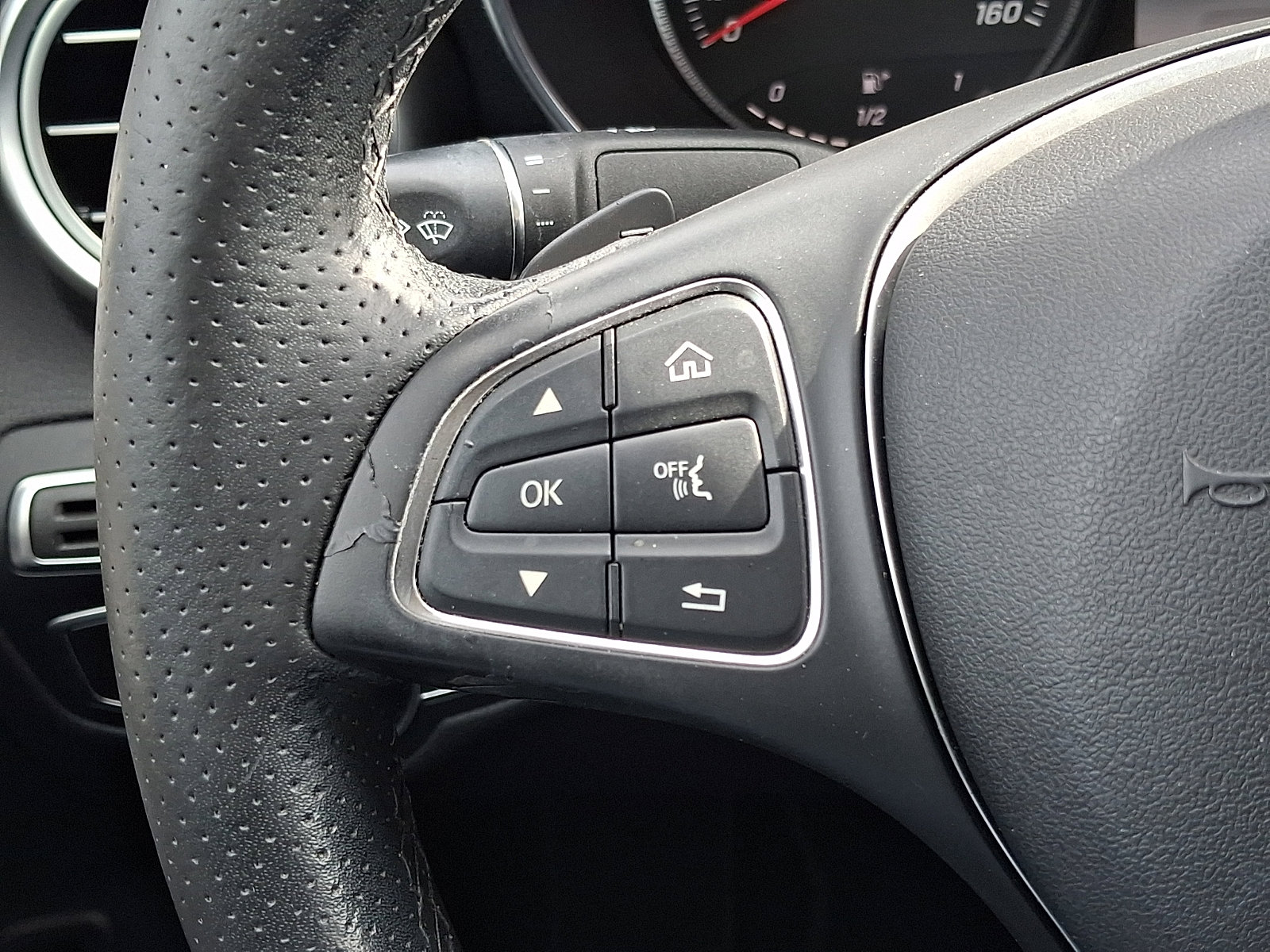 Certified 2017 Mercedes-Benz C 300 4MATIC Sedan image 23