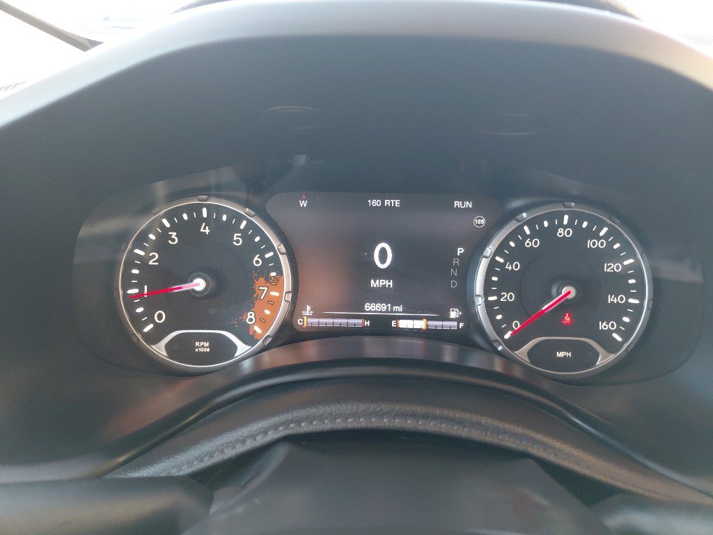 Used 2016 Jeep Renegade Trailhawk w/ Cold Weather Group AWD/4WD image 26