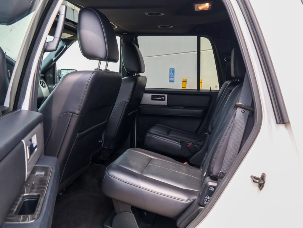 Used 2016 Ford Expedition Limited w/ Equipment Group 301A AWD/4WD image 18