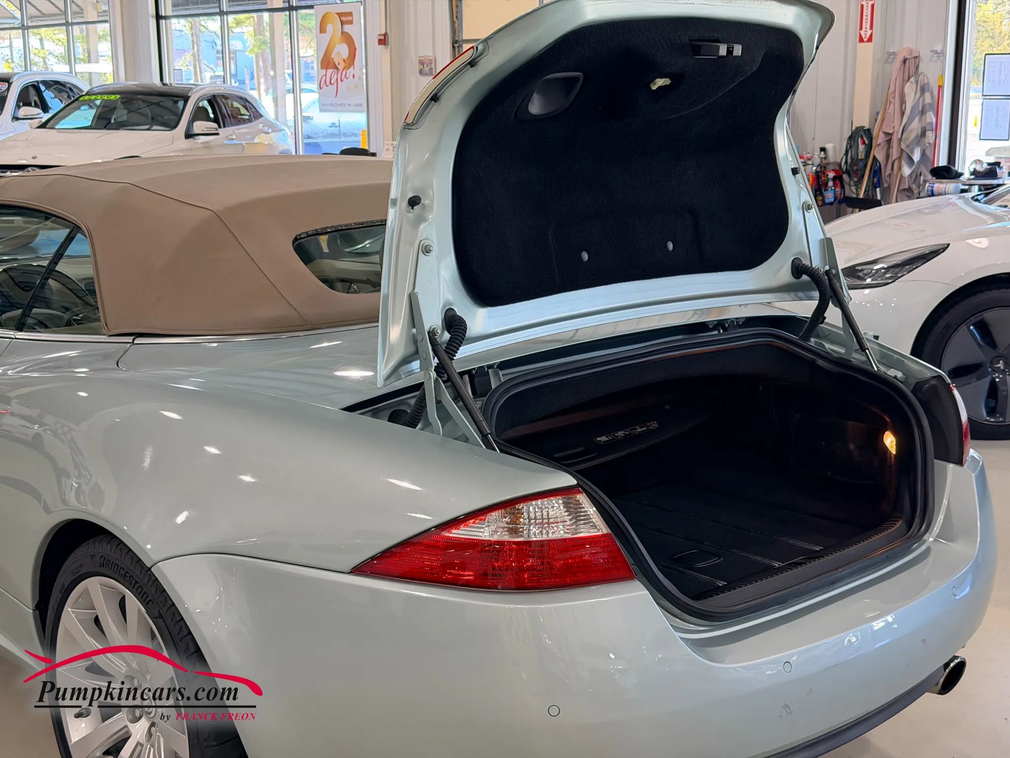Used 2007 Jaguar XK XK Convertible 2D image 17