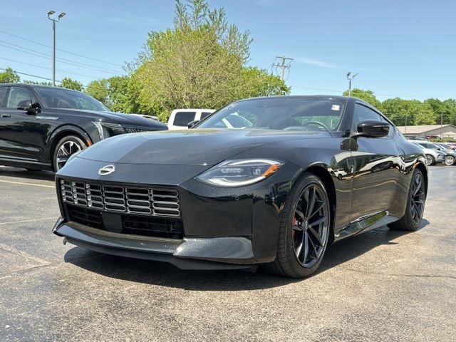 Used 2024 Nissan Z Performance w/ Floor Mat Package RWD image 5