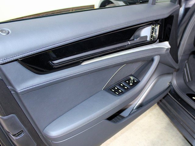 New 2025 Porsche Panamera 4 image 18