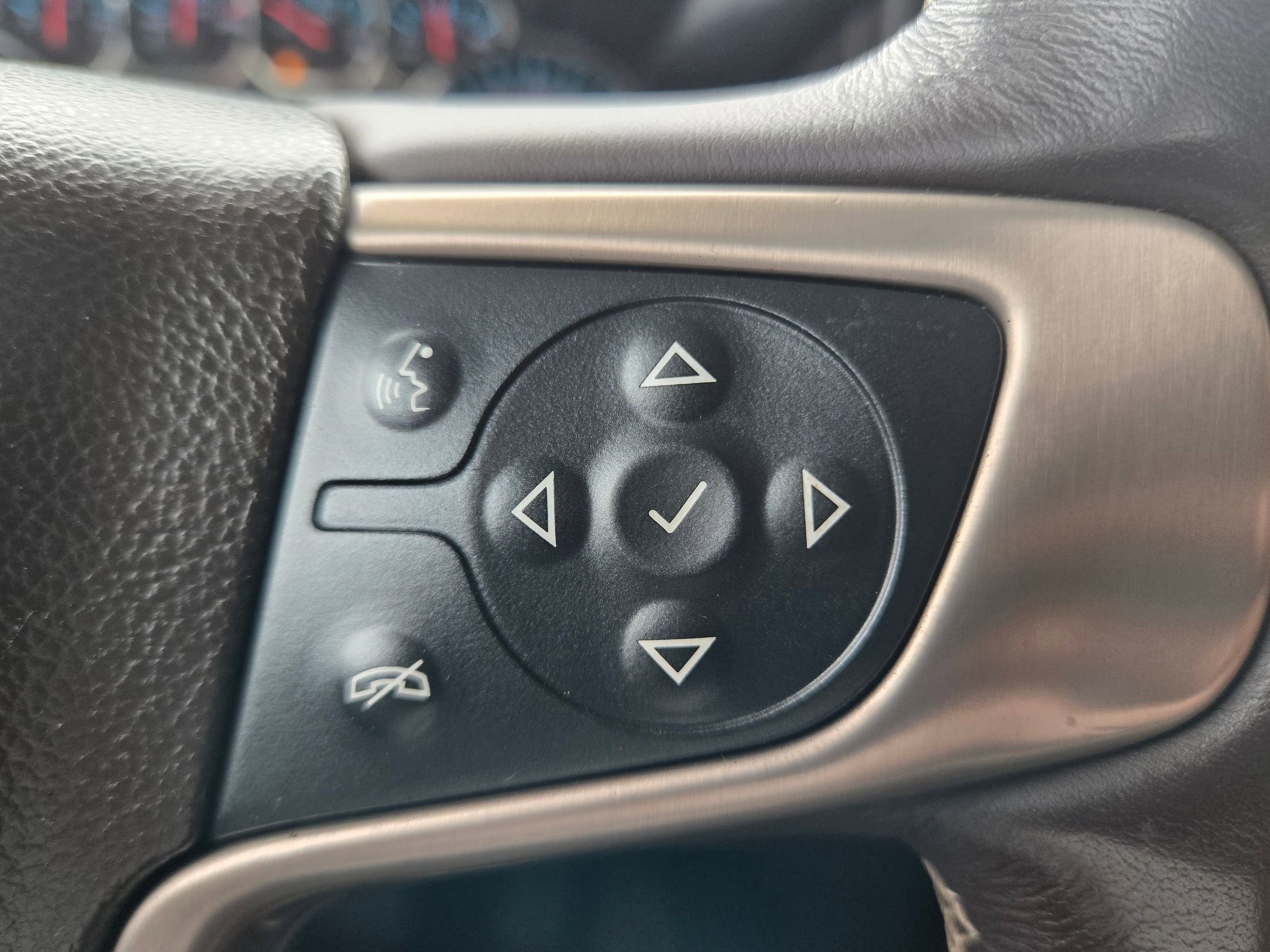 Used 2017 GMC Sierra 2500 SLT image 25