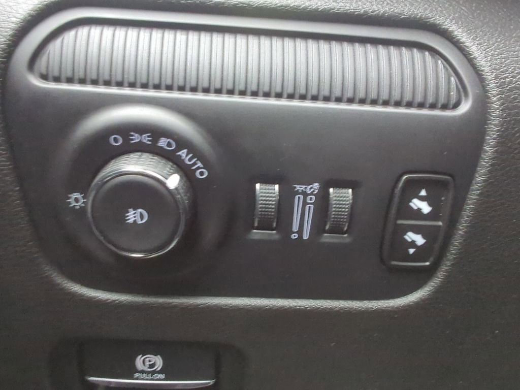 Used 2024 Jeep Wagoneer L Series III w/ Flexible Seating Group AWD/4WD image 36