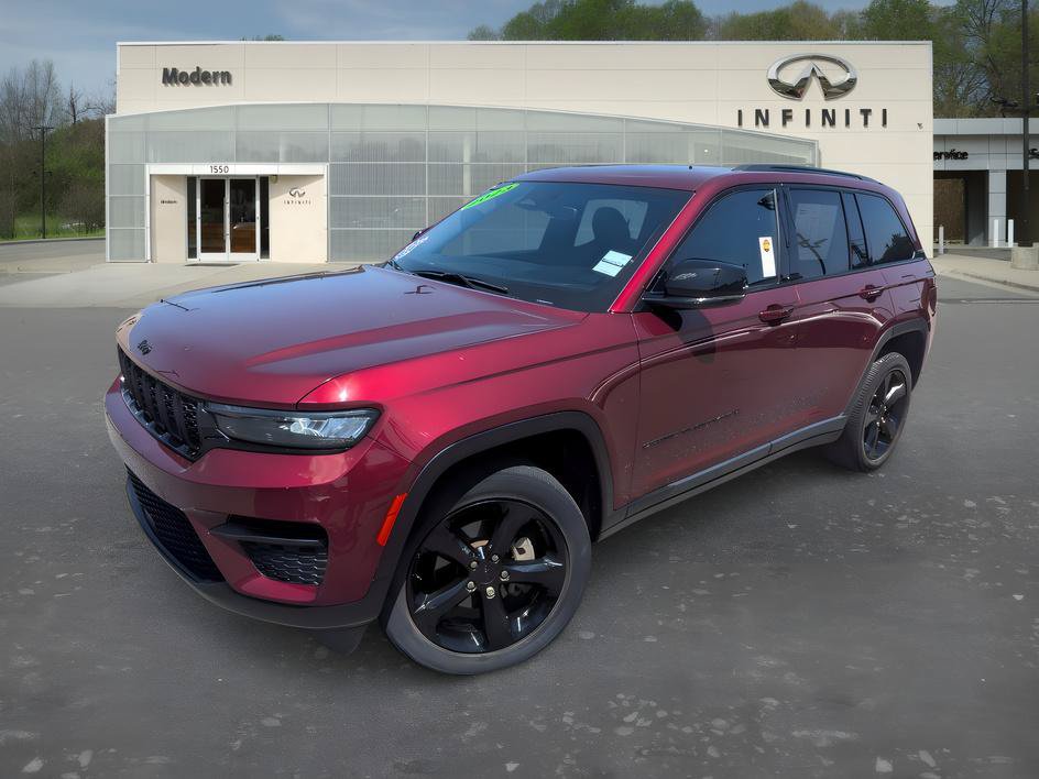 Used 2023 Jeep Grand Cherokee Altitude