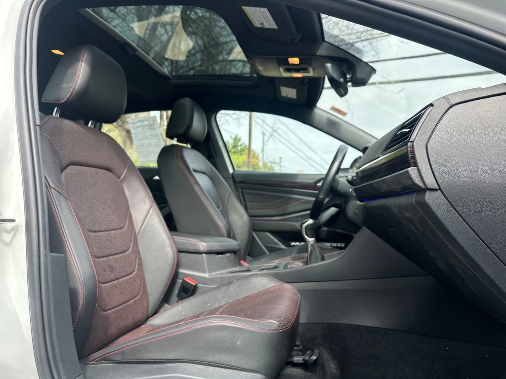 Certified 2023 Volkswagen Jetta GLI Autobahn FWD image 15