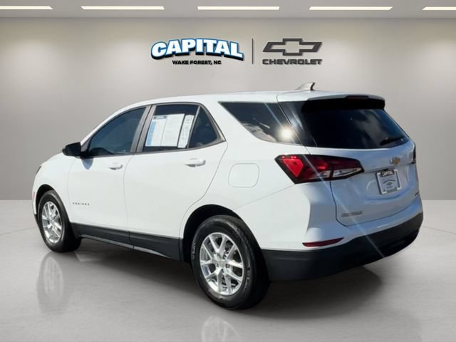 Used 2022 Chevrolet Equinox LS w/ LS Convenience Package FWD image 3