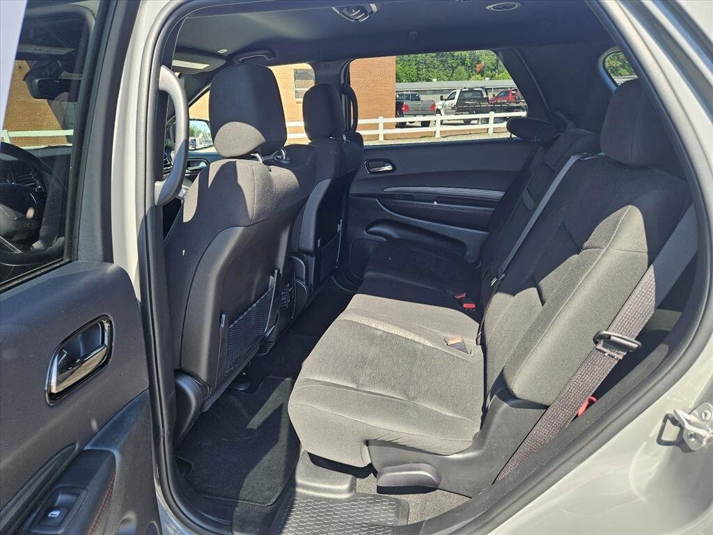 Used 2025 Dodge Durango GT RWD image 13