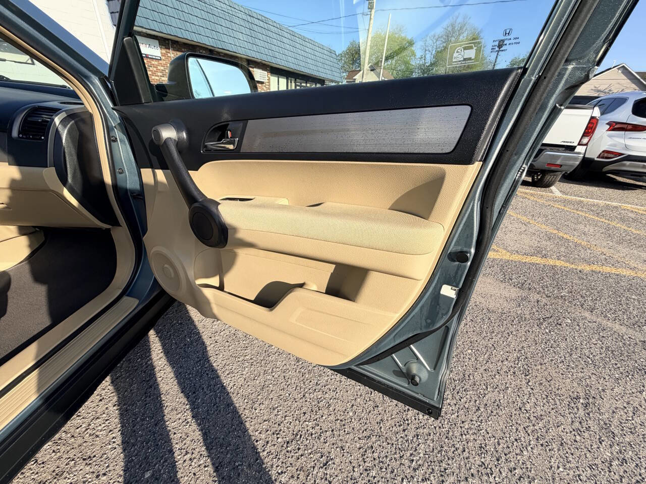 Used 2010 Honda CR-V LX image 12