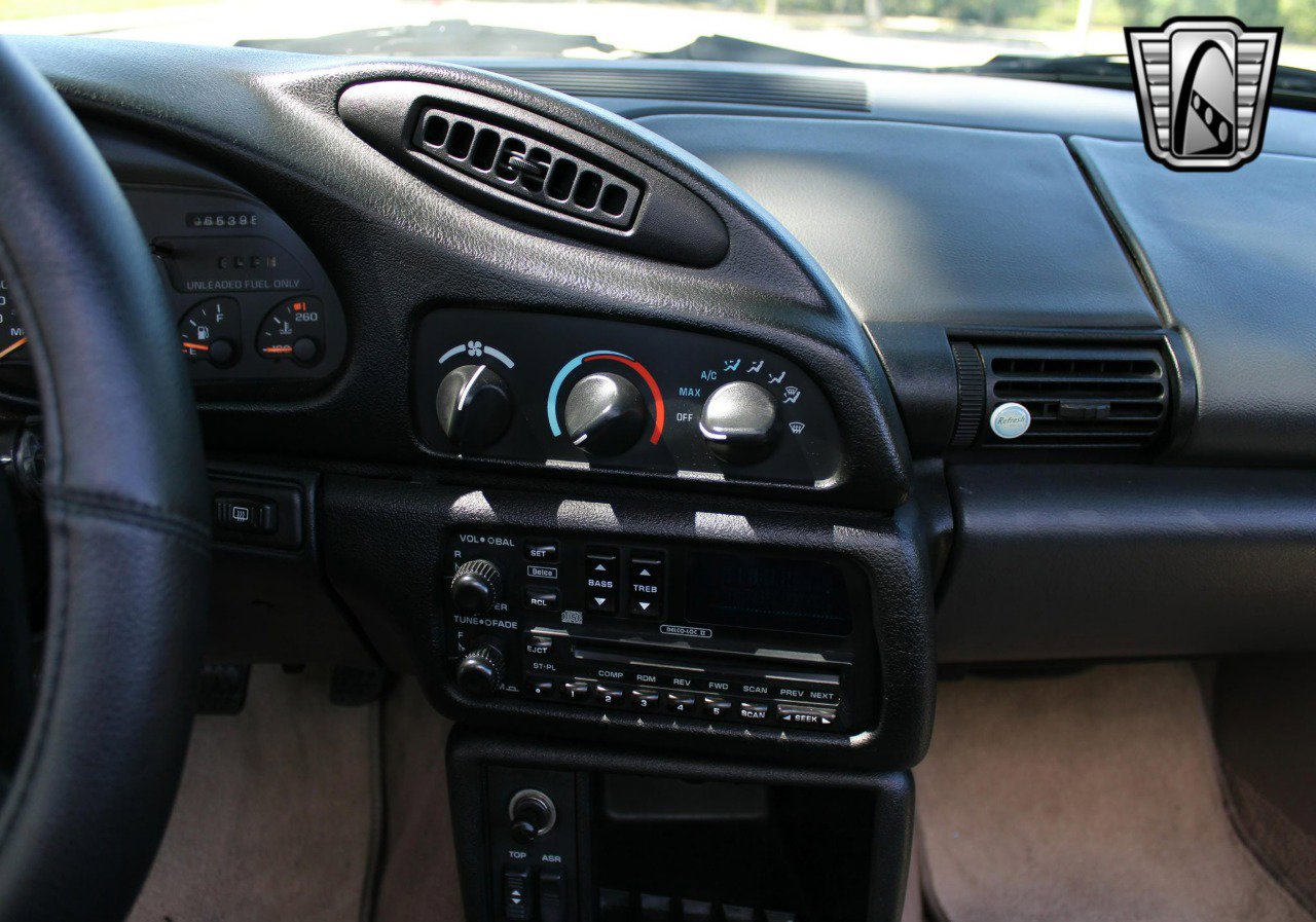 Used 1995 Chevrolet Camaro Z28 image 20