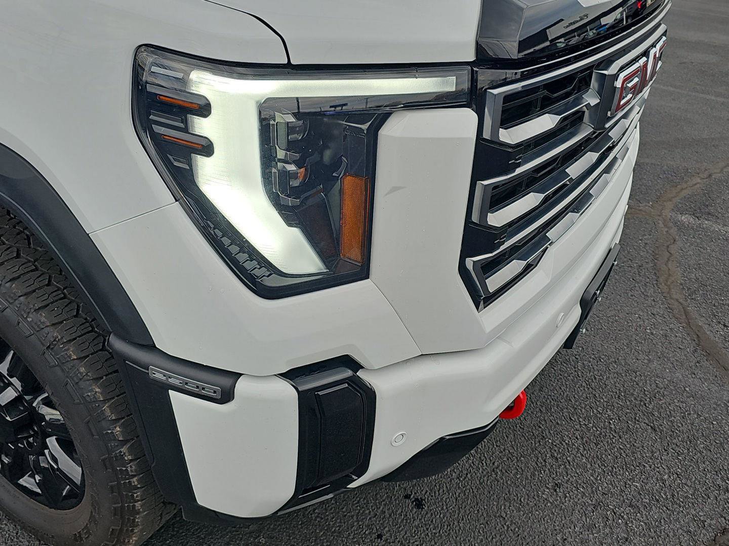 Certified 2025 GMC Sierra 2500 AT4 AWD/4WD image 32