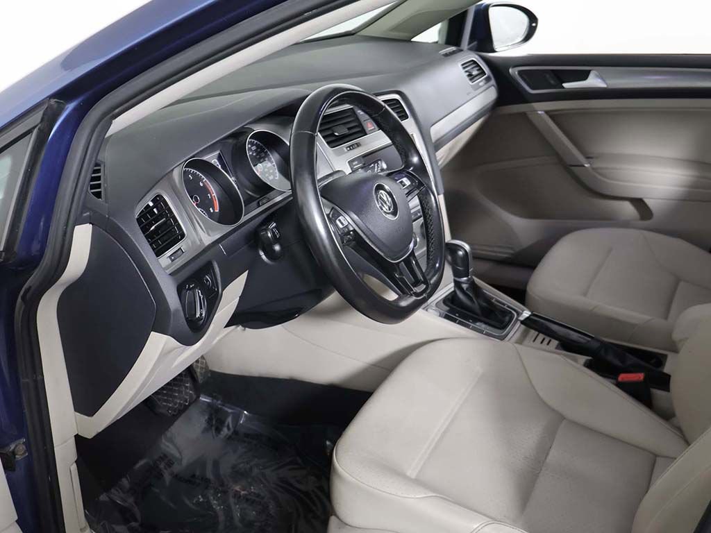 Used 2016 Volkswagen Golf Limited Edition image 23