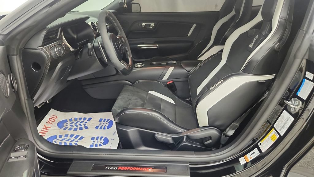 Used 2020 Ford Mustang Shelby GT500 w/ Technology Package RWD image 35