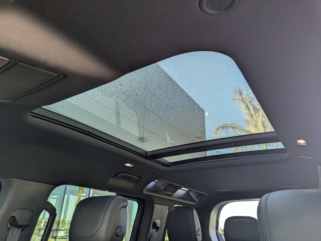 Certified 2021 Land Rover Defender 110 X AWD/4WD image 21