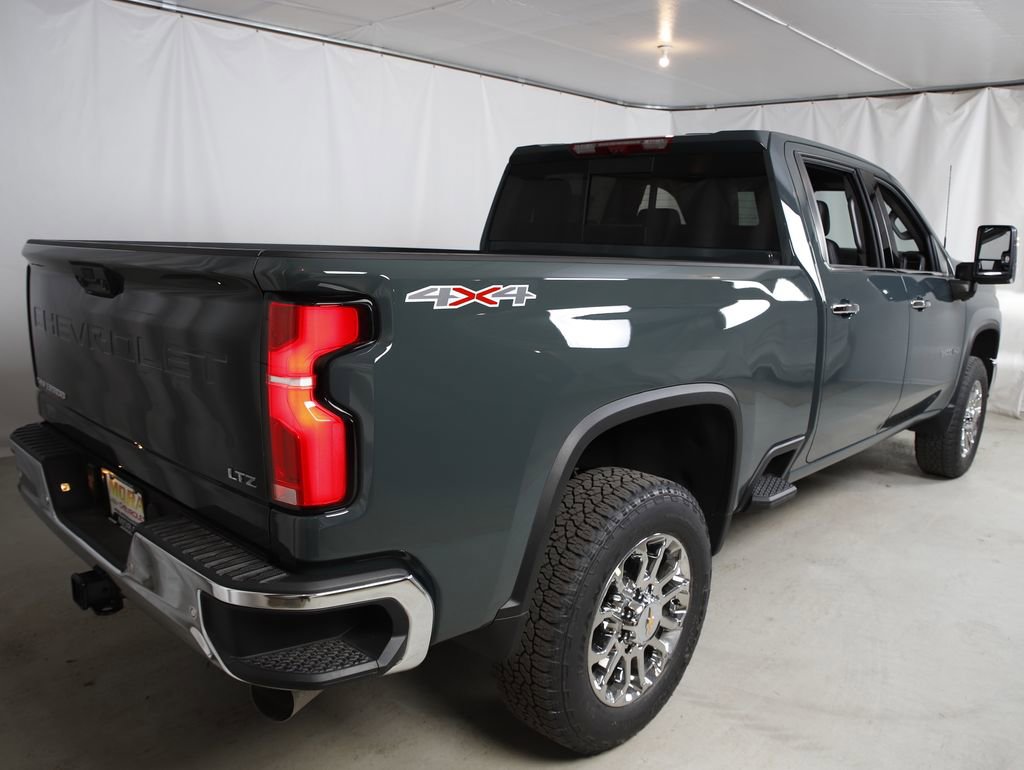 New 2026 Chevrolet Silverado 3500 LTZ w/ LTZ Premium Package image 3