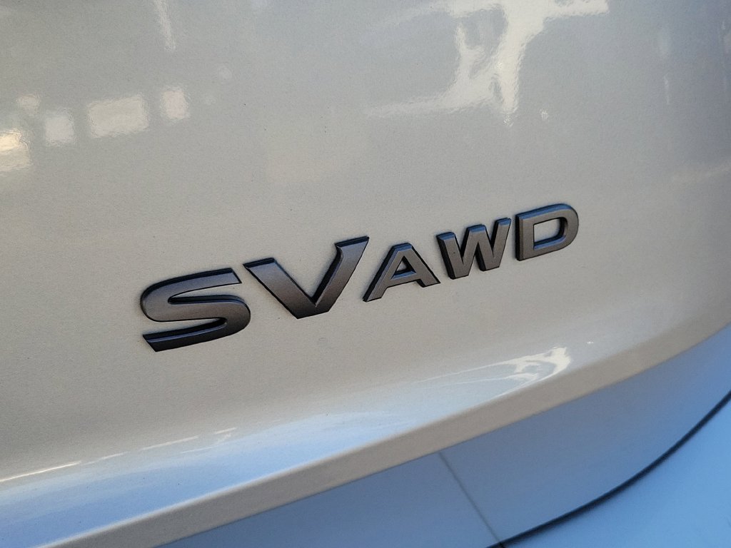 Used 2024 Nissan Rogue SV AWD/4WD image 11