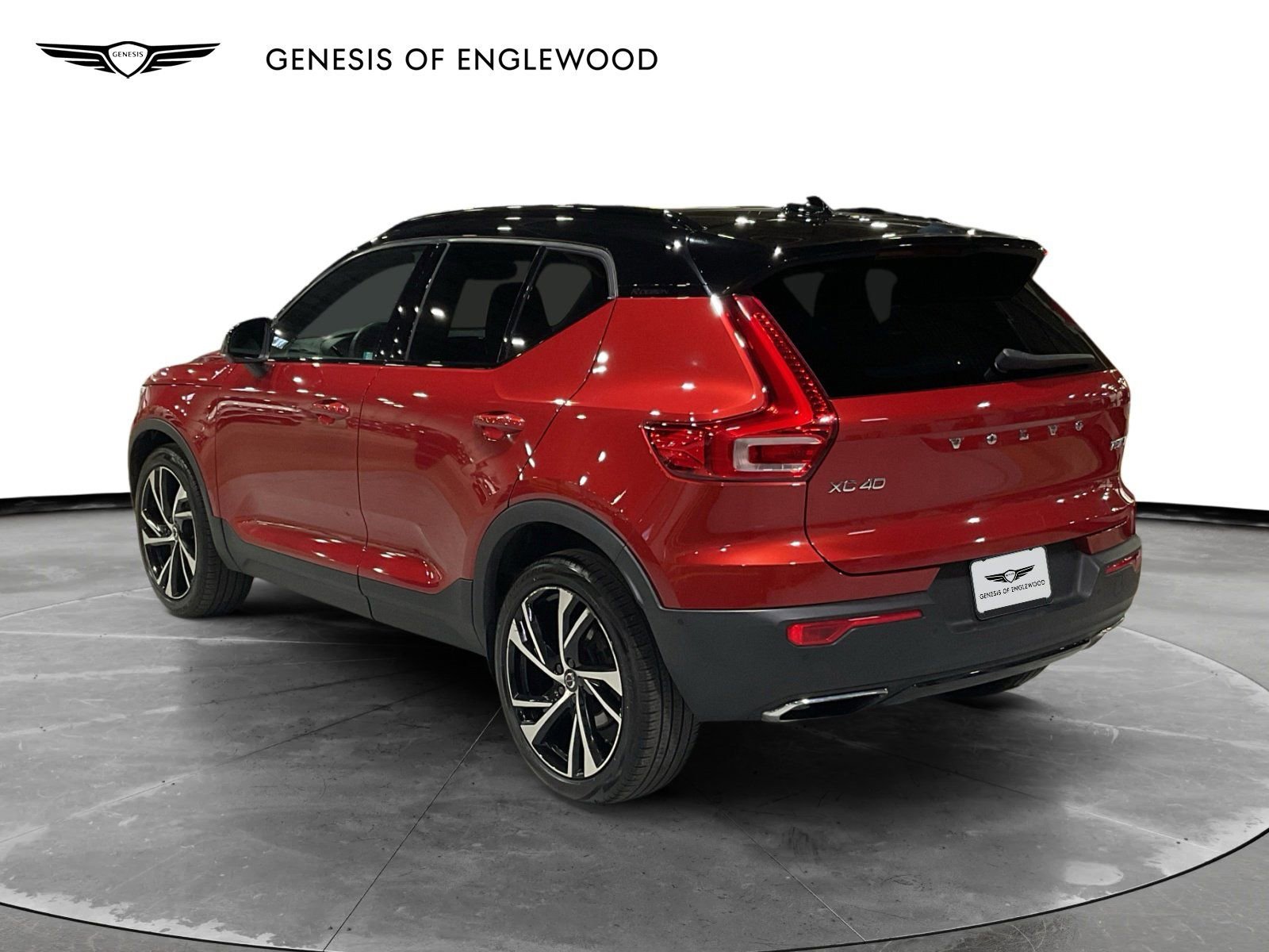 Used 2019 Volvo XC40 T5 R-Design image 8