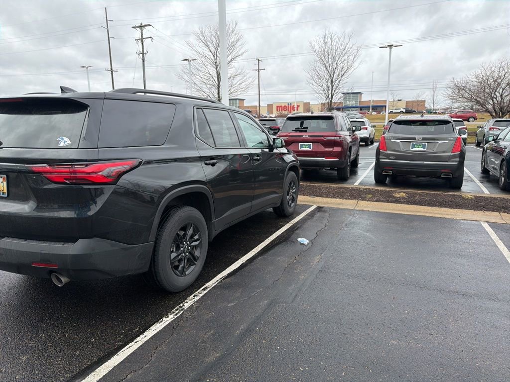 Used 2023 Chevrolet Traverse LS w/ Midnight/Sport Edition image 9