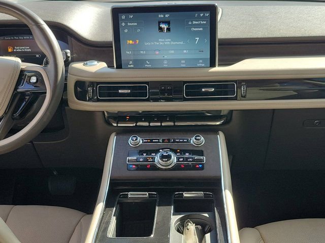 Used 2021 Lincoln Aviator Reserve image 21