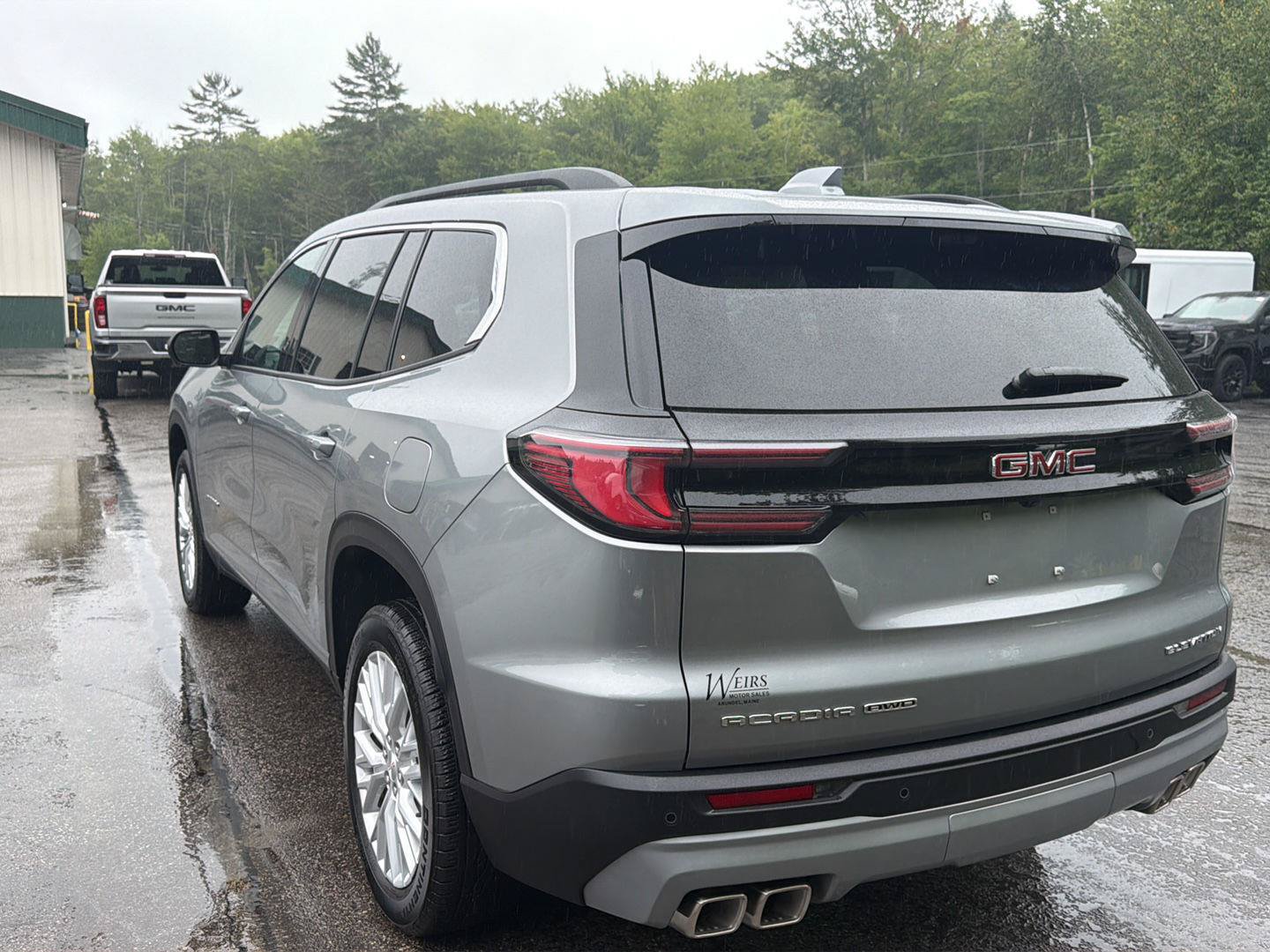 New 2026 GMC Acadia Elevation w/ Elevation Premium Package AWD/4WD image 6