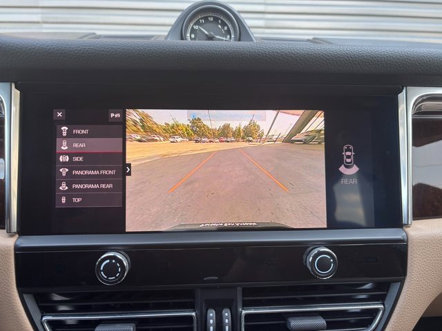 Certified 2023 Porsche Macan image 20
