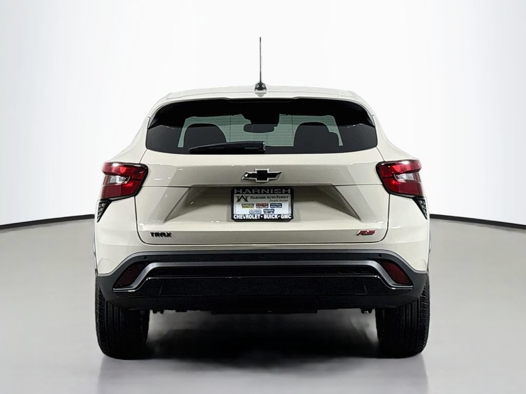 New 2026 Chevrolet Trax RS w/ Sunroof Package FWD image 7