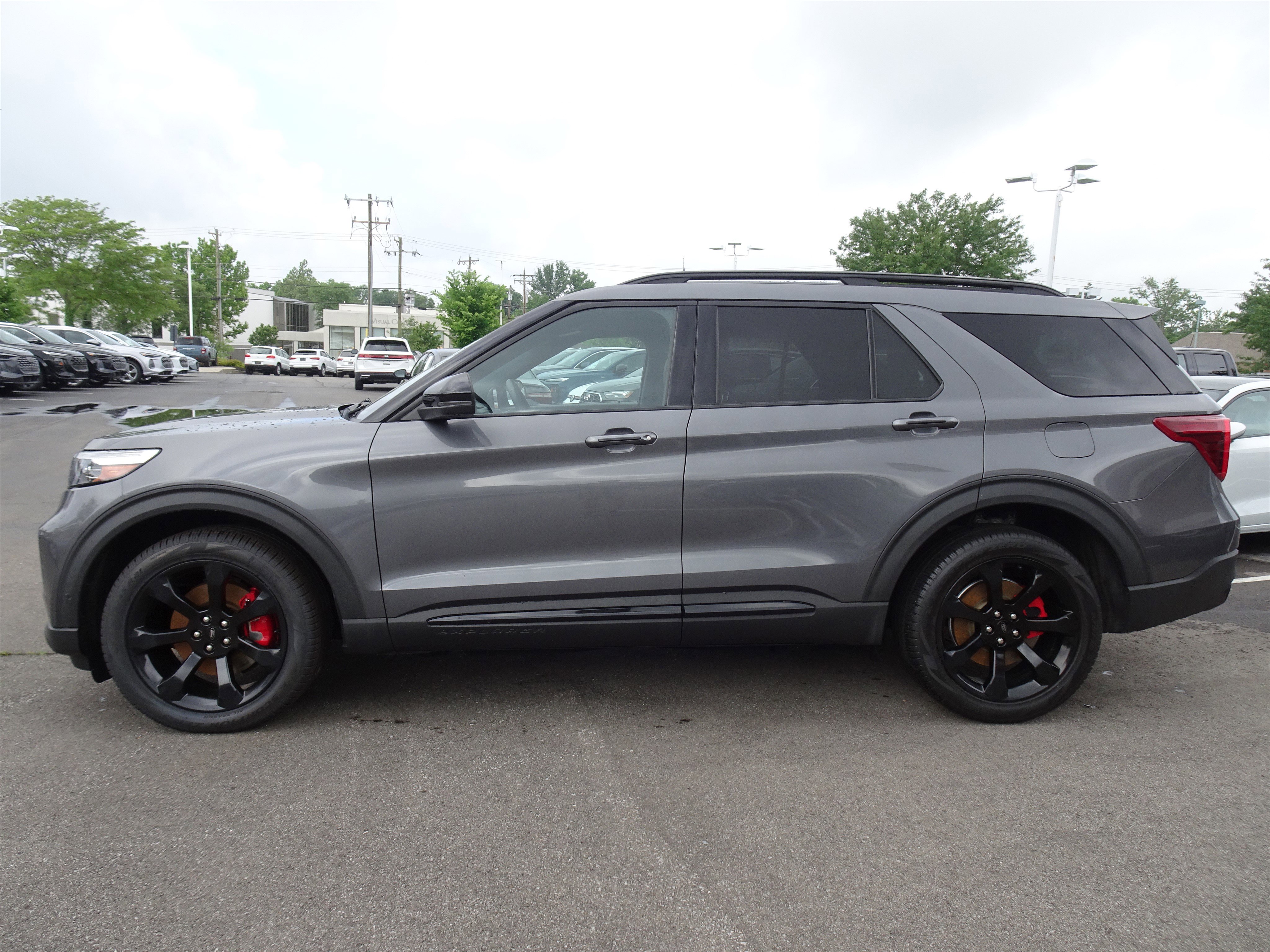 Used 2021 Ford Explorer ST w/ Equipment Group 401A AWD/4WD image 2